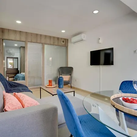 Atlantis 50m From Makenzy Seafront Larnaca