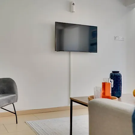 Atlantis 50m From Makenzy Seafront