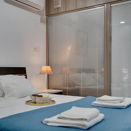 Atlantis 50m From Makenzy Seafront