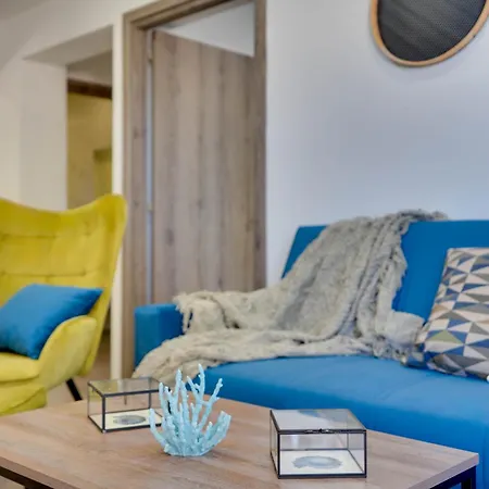 Atlantis 50m From Makenzy Seafront Apartament Larnaca