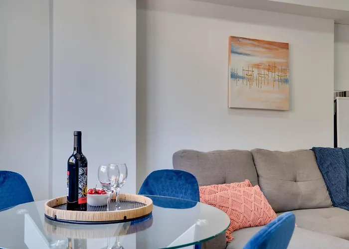 Atlantis 50m From Makenzy Seafront Apartment