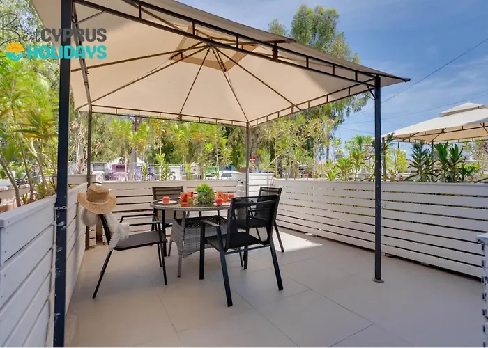 Atlantis 50m From Makenzy Seafront Apartment *