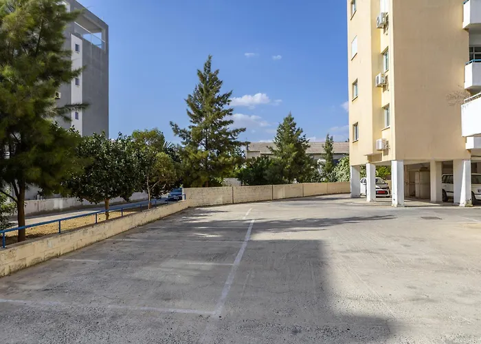 Apartment Atlantis 50m From Makenzy Seafront *