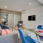 Atlantis 50m From Makenzy Seafront Larnaca