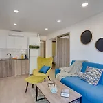 Apartment Atlantis 50m From Makenzy Seafront Larnaca