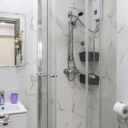 Διαμέρισμα Atlantis 50m From Makenzy Seafront *