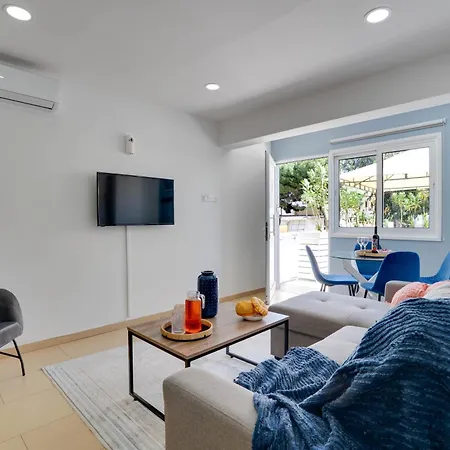 דירה Atlantis 50m From Makenzy Seafront לרנקה