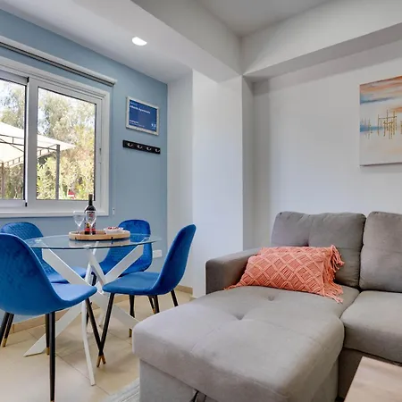 דירה Atlantis 50m From Makenzy Seafront