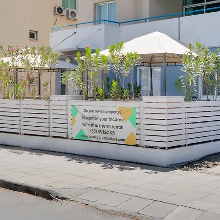 Atlantis 50m From Makenzy Seafront * Larnaka