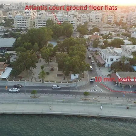 Apartment Atlantis 50m From Makenzy Seafront *