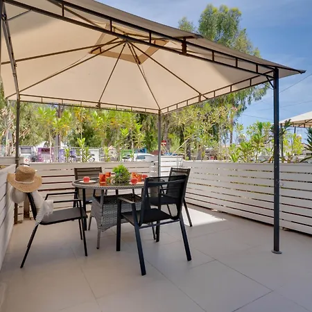 Atlantis 50m From Makenzy Seafront