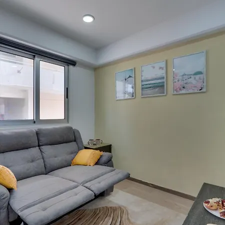 Atlantis 50m From Makenzy Seafront * Ларнака