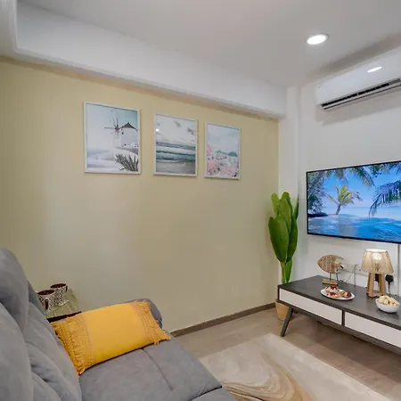 Apartment Atlantis 50m From Makenzy Seafront *