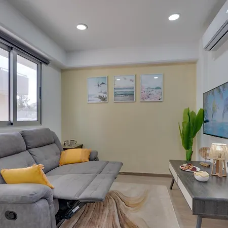 Atlantis 50m From Makenzy Seafront * Ларнака