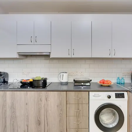 Atlantis 50m From Makenzy Seafront Appartement