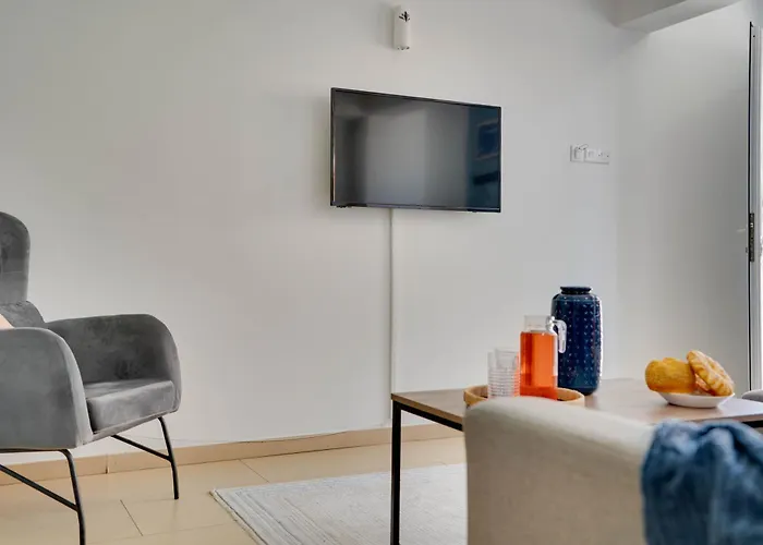 Atlantis 50m From Makenzy Seafront