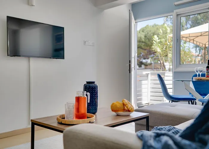 Апартаменти Atlantis 50m From Makenzy Seafront *