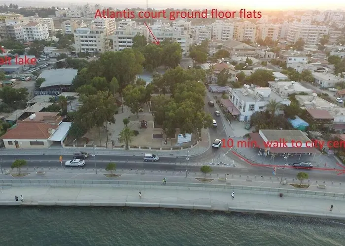 Апартаменти Atlantis 50m From Makenzy Seafront *