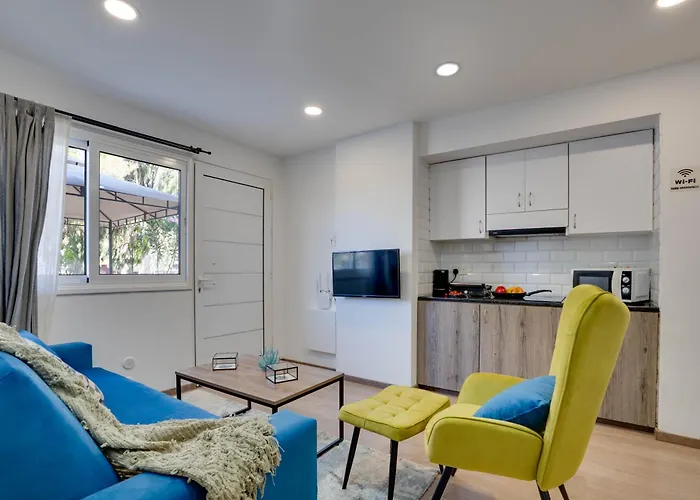 Atlantis 50m From Makenzy Seafront