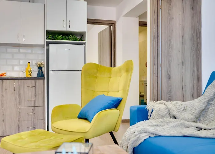 Апартаменти Atlantis 50m From Makenzy Seafront *