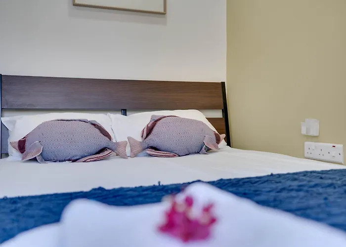 Atlantis 50m From Makenzy Seafront *