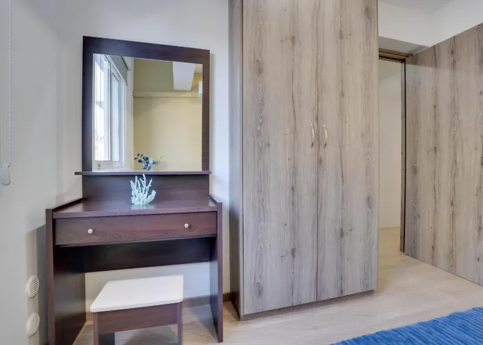 Atlantis 50m From Makenzy Seafront