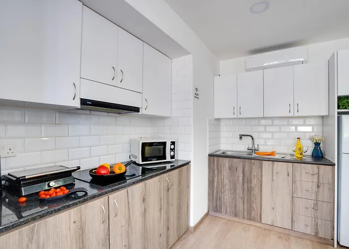 Atlantis 50m From Makenzy Seafront Apartment *