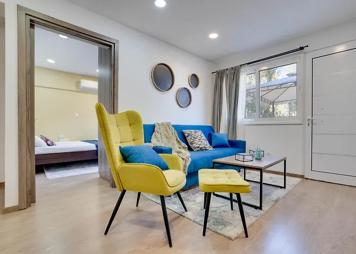 Atlantis 50m From Makenzy Seafront Apartment