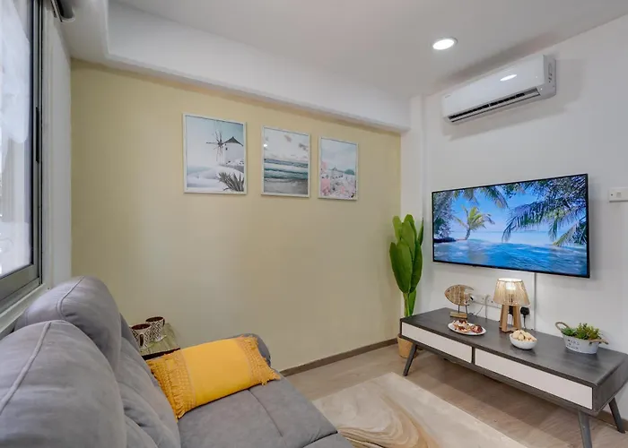 Apartment Atlantis 50m From Makenzy Seafront *