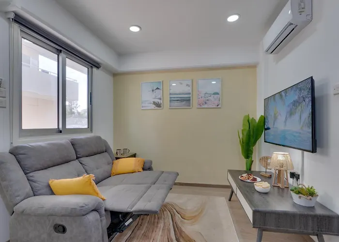 Atlantis 50m From Makenzy Seafront * Ларнака