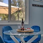 Atlantis 50m From Makenzy Seafront Apartamento