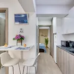 Atlantis 50m From Makenzy Seafront Apartamento Larnaca